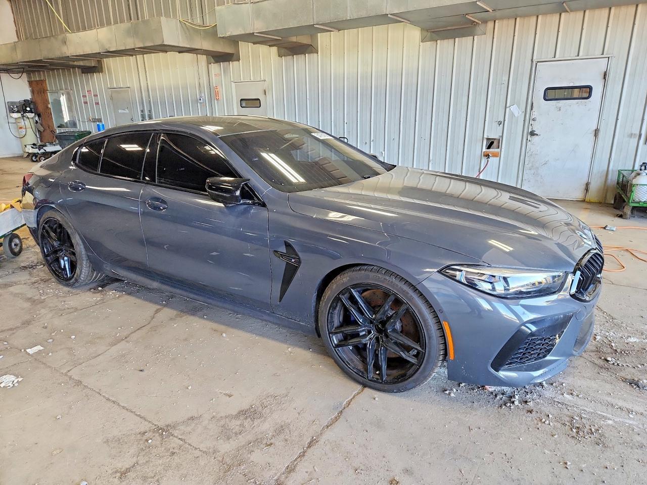 2020 BMW M8 - Фото 4