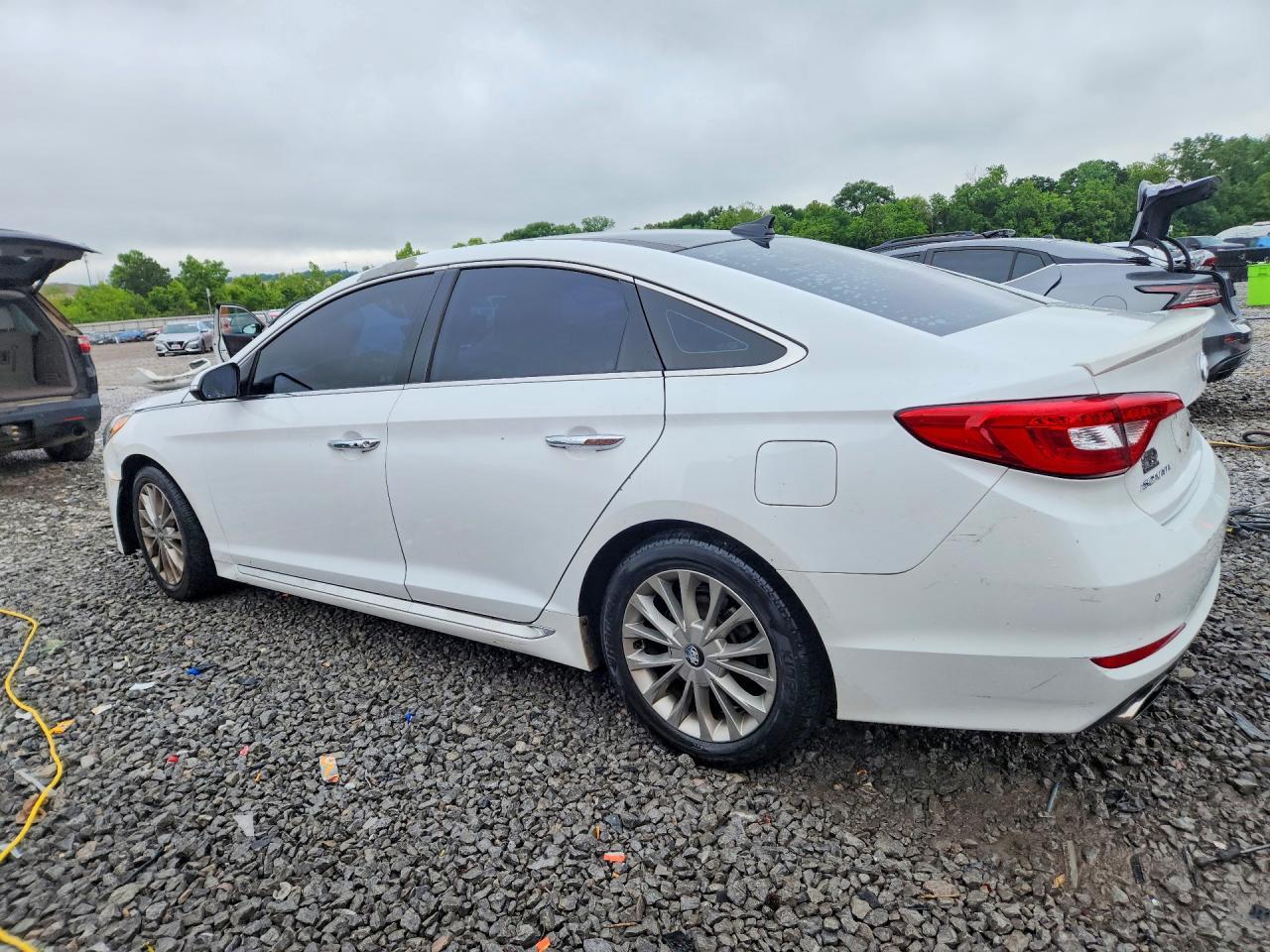 2015 Hyundai Sonata Limited - Image 2