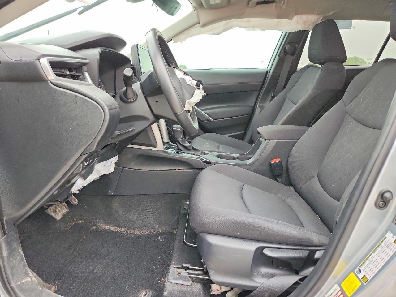 2024 Toyota Corolla Cross Le - Image 7