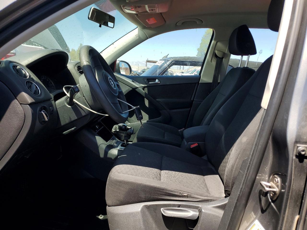 2012 Volkswagen Tiguan S - Image 7