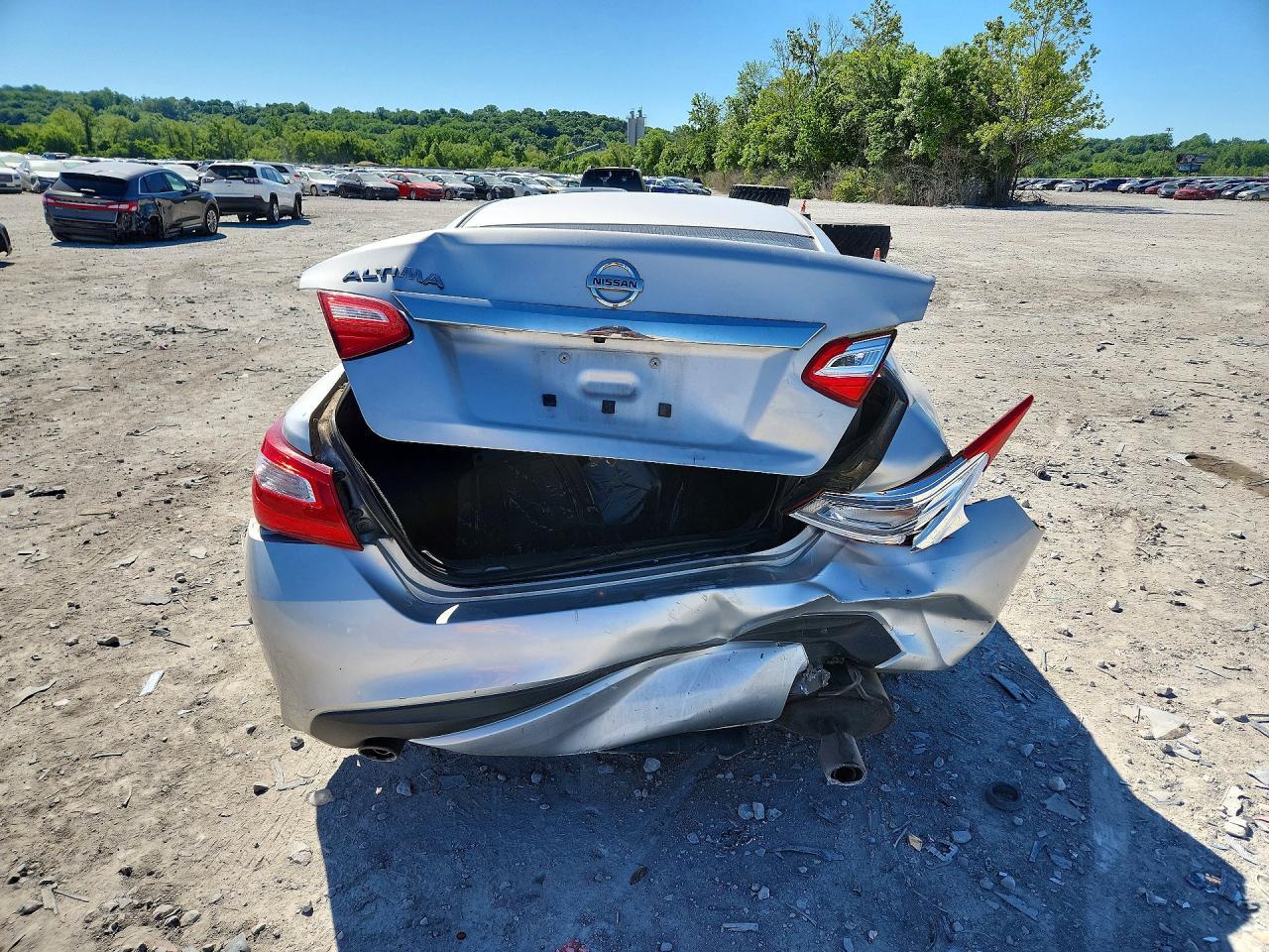2016 Nissan Altima 2.5 S - Фото 6