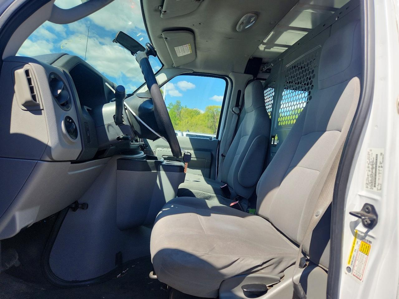 2013 Ford Econoline E250 Van - Image 7