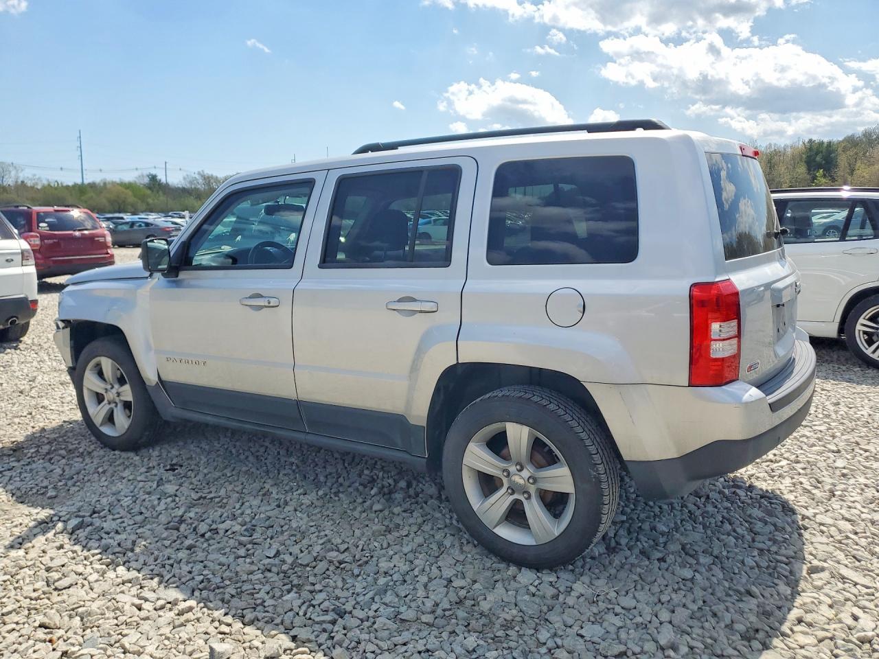 2013 Jeep Patriot Latitude - Фото 2