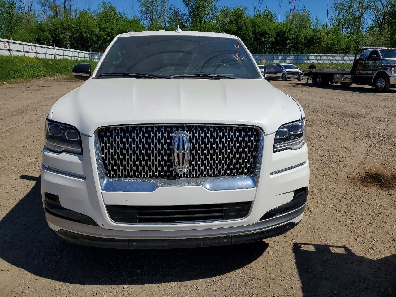2023 Lincoln Navigator - Image 5