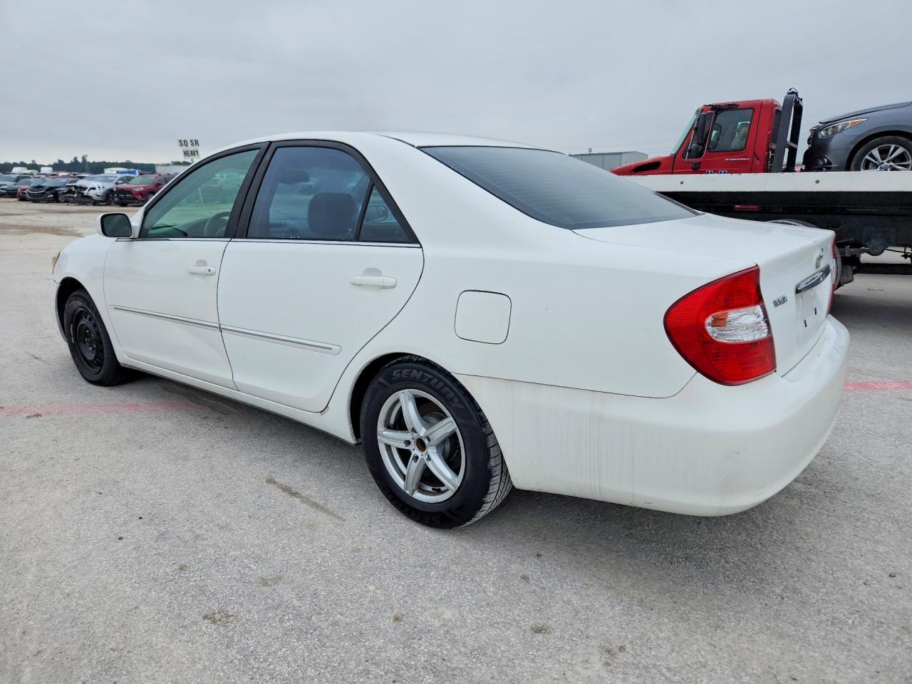 2002 Toyota Camry Xle - Image 2