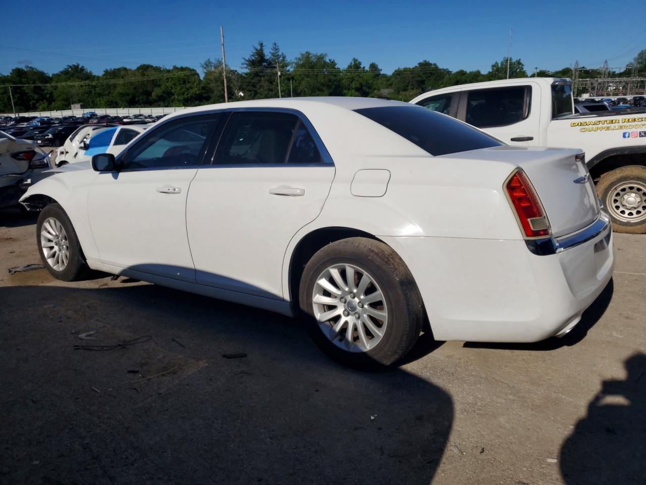 2013 Chrysler 300 - Image 2