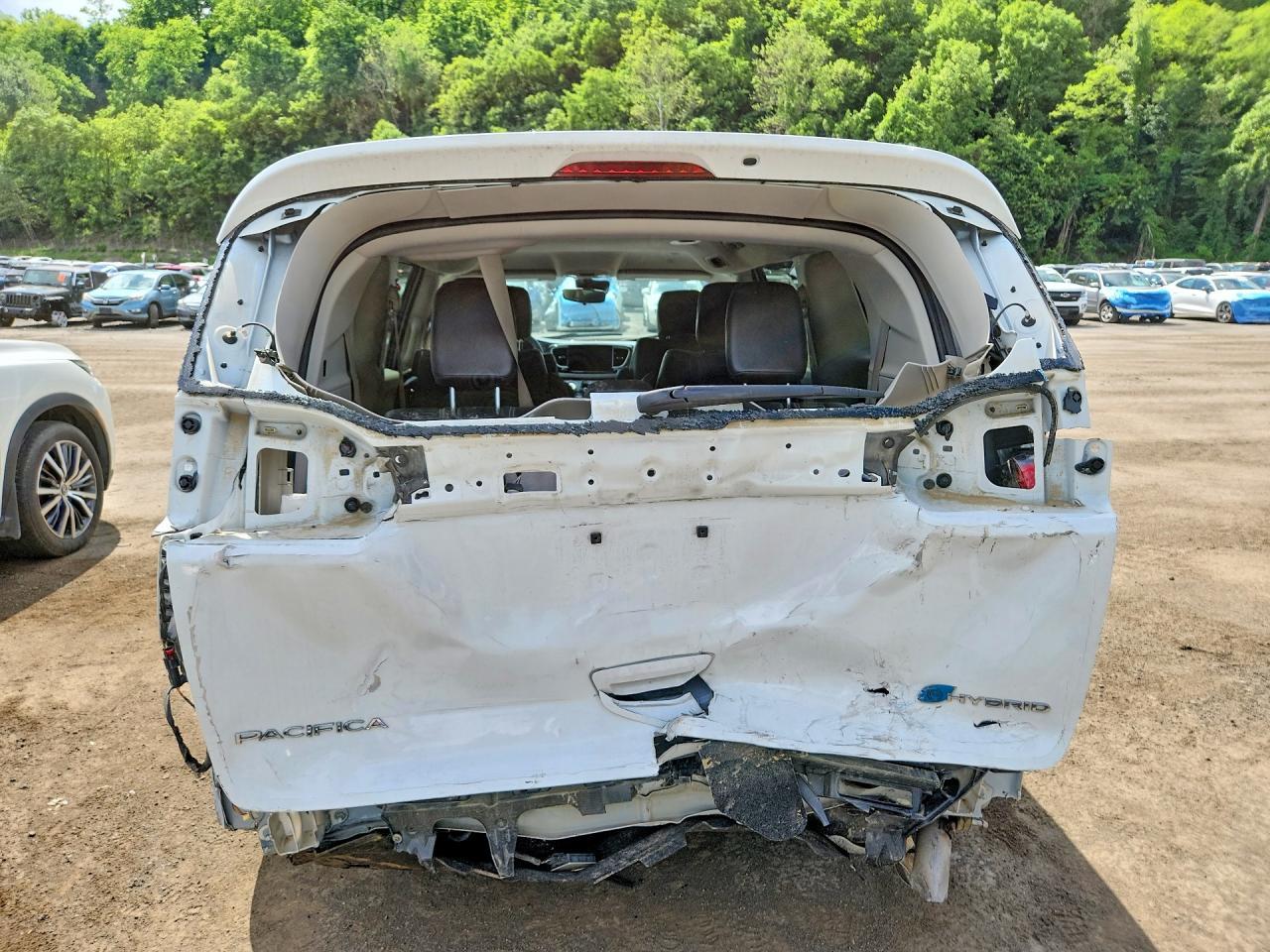 2023 Chrysler Pacifica Hybrid Touring L - Фото 6