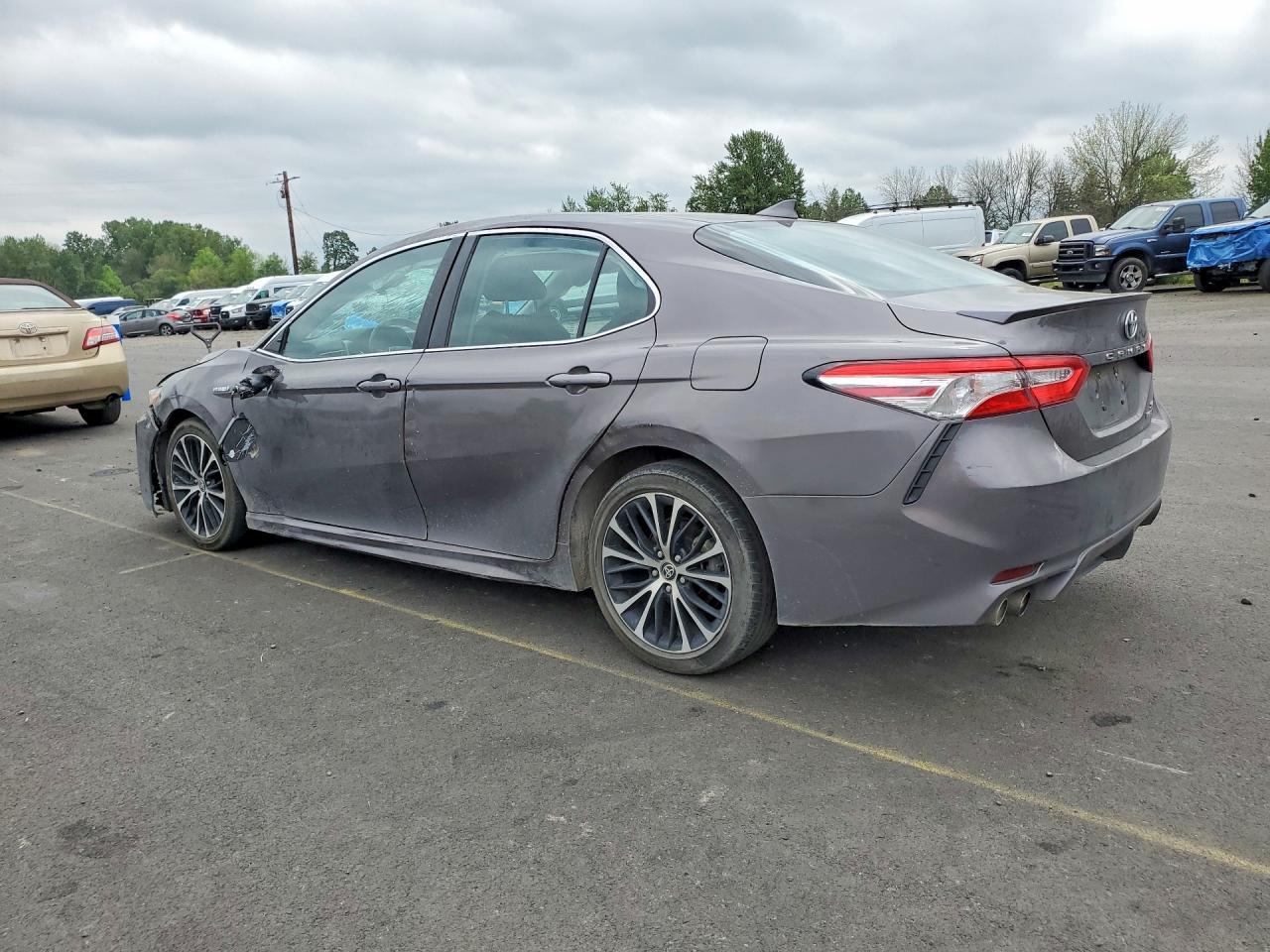 2020 Toyota Camry Hybrid Se - Фото 2