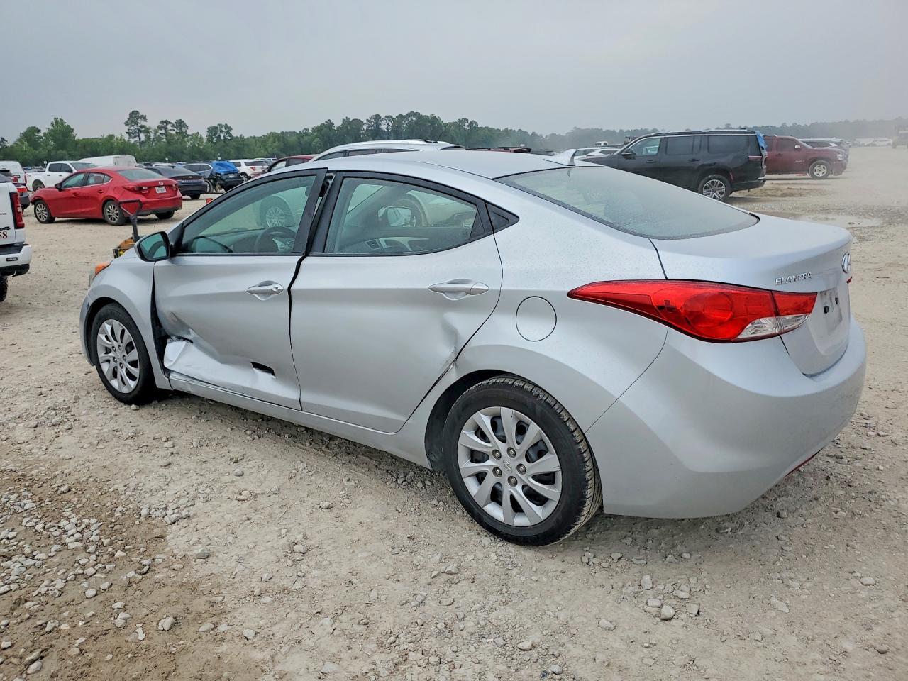 2013 Hyundai Elantra Gls - Фото 2