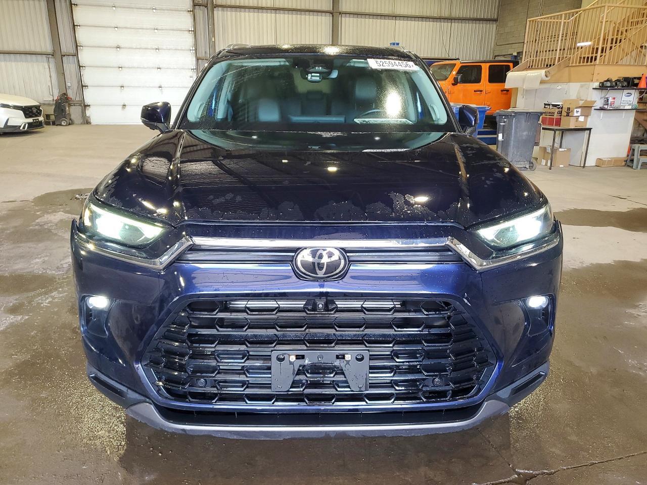 2024 Toyota Grand Highlander Hybrid Xle - Image 5