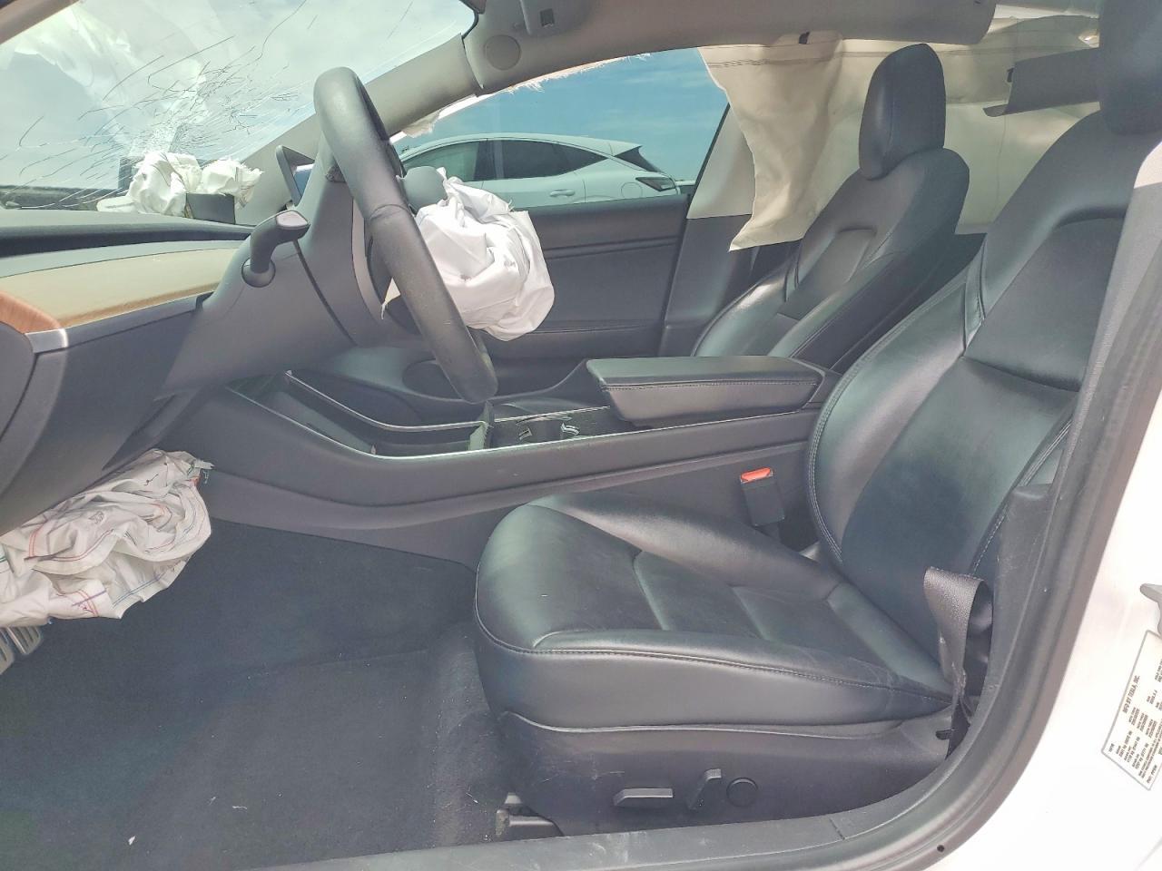 2020 Tesla Model 3 - Image 7