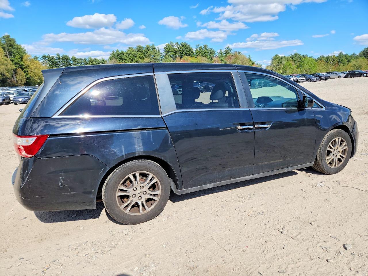 2013 Honda Odyssey Exl - Image 3