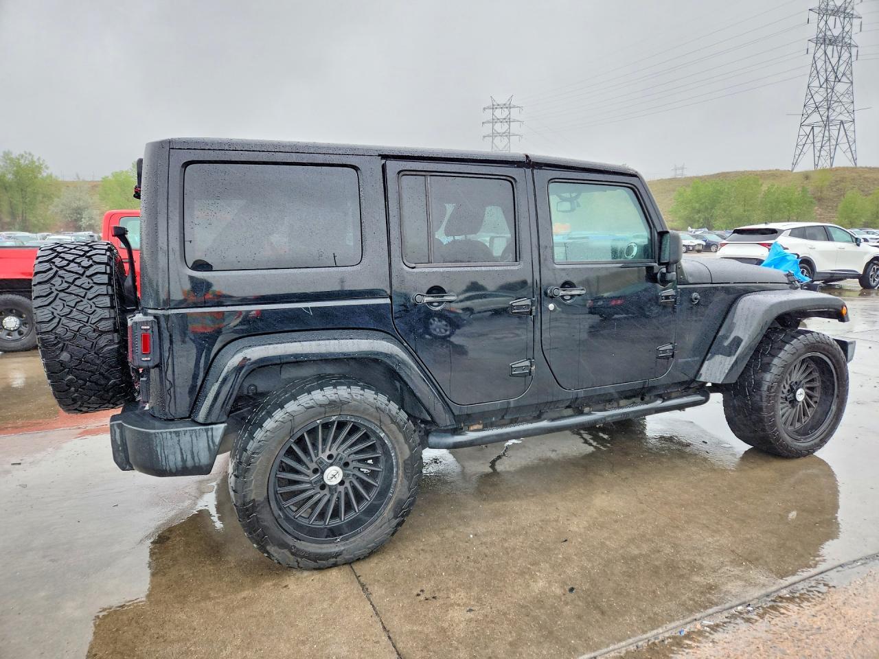 2015 Jeep Wrangler Unlimited Sahara - Image 3