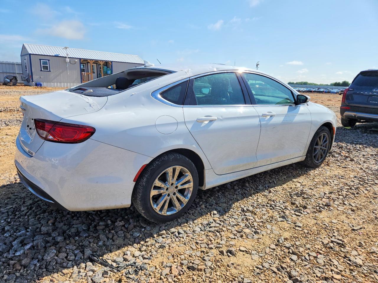 2016 Chrysler 200 Limited - Фото 3