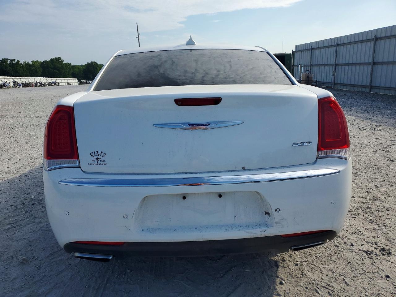 2018 Chrysler 300 Limited - Фото 6