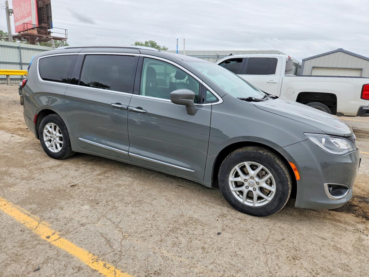 2020 Chrysler Pacifica Touring L - Фото 4