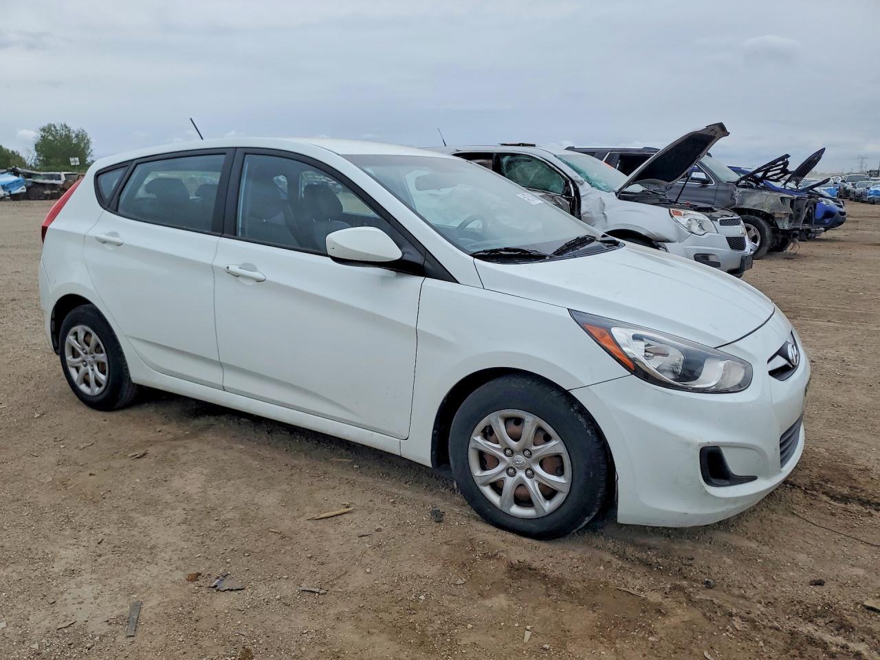 2013 Hyundai Accent Gs - Фото 4