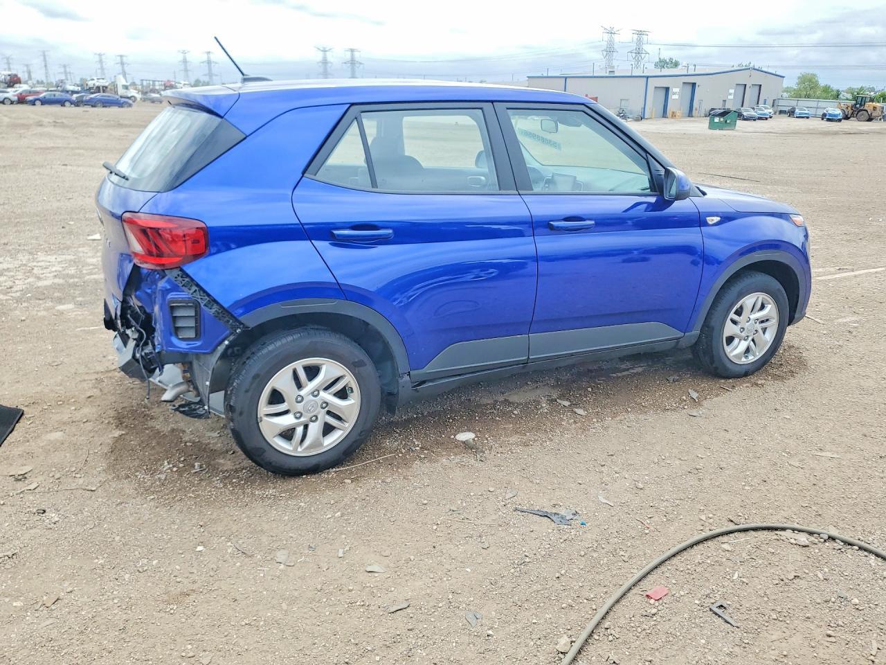 2025 Hyundai Venue Se - Фото 3