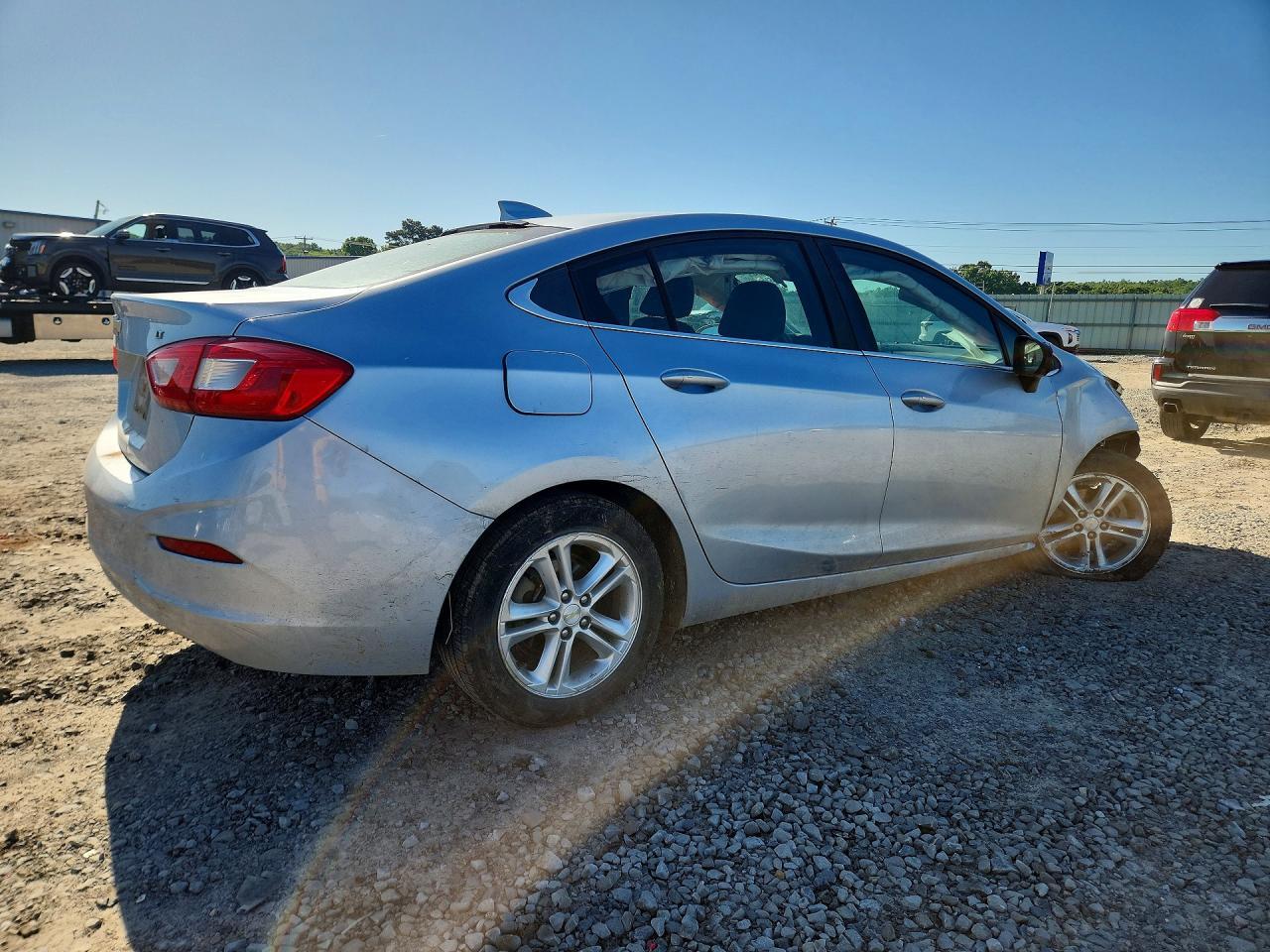 2017 Chevrolet Cruze Lt - Image 3