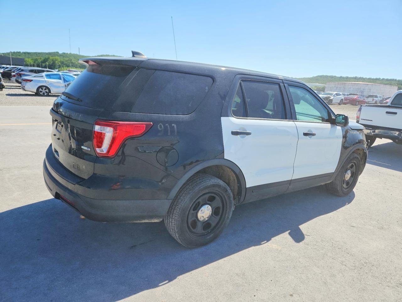 2019 Ford Explorer Police Interceptor - Фото 3