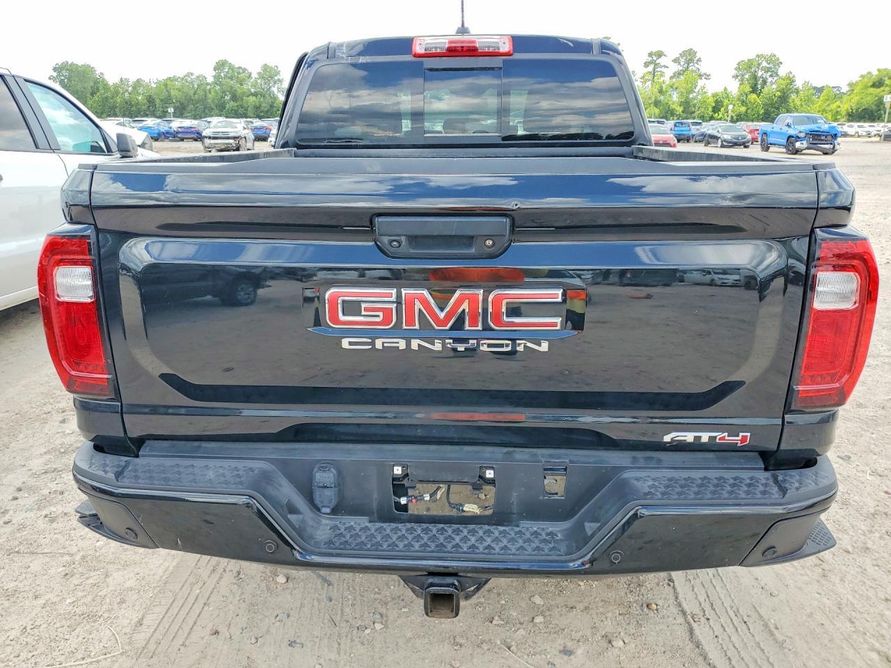 2024 GMC Canyon At4 - Фото 6