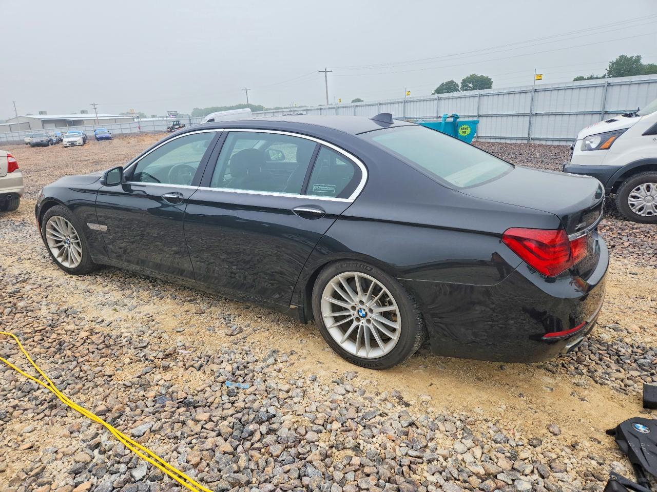 2013 BMW 750 Lxi - Фото 2