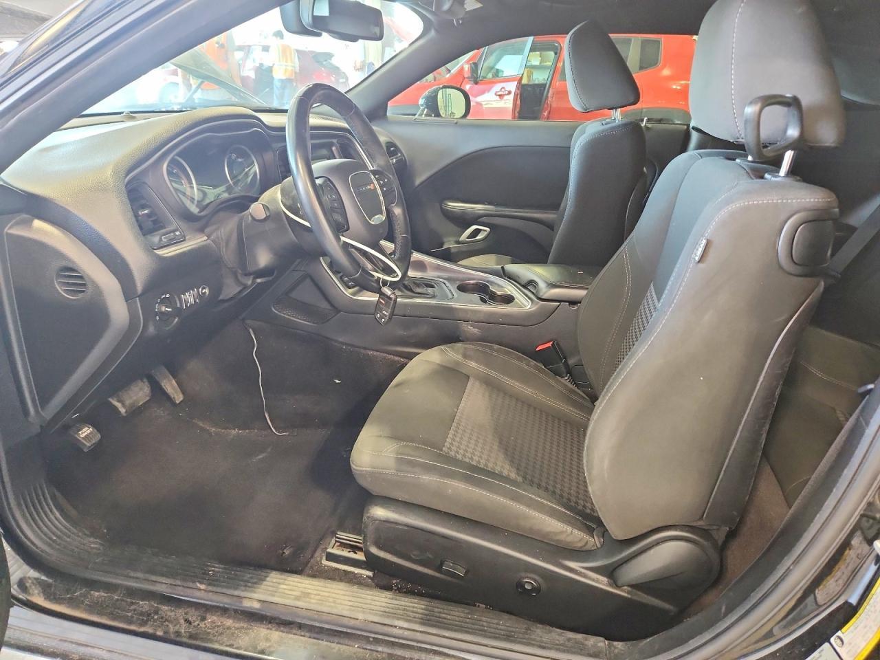 2016 Dodge Challenger Sxt - Image 7
