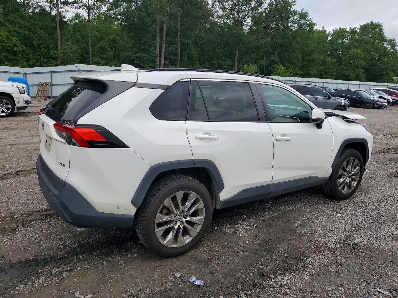2019 Toyota Rav4 Xle Premium - Фото 3