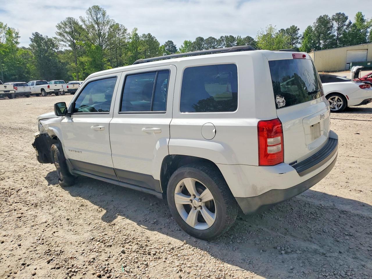 2014 Jeep Patriot Latitude - Фото 2