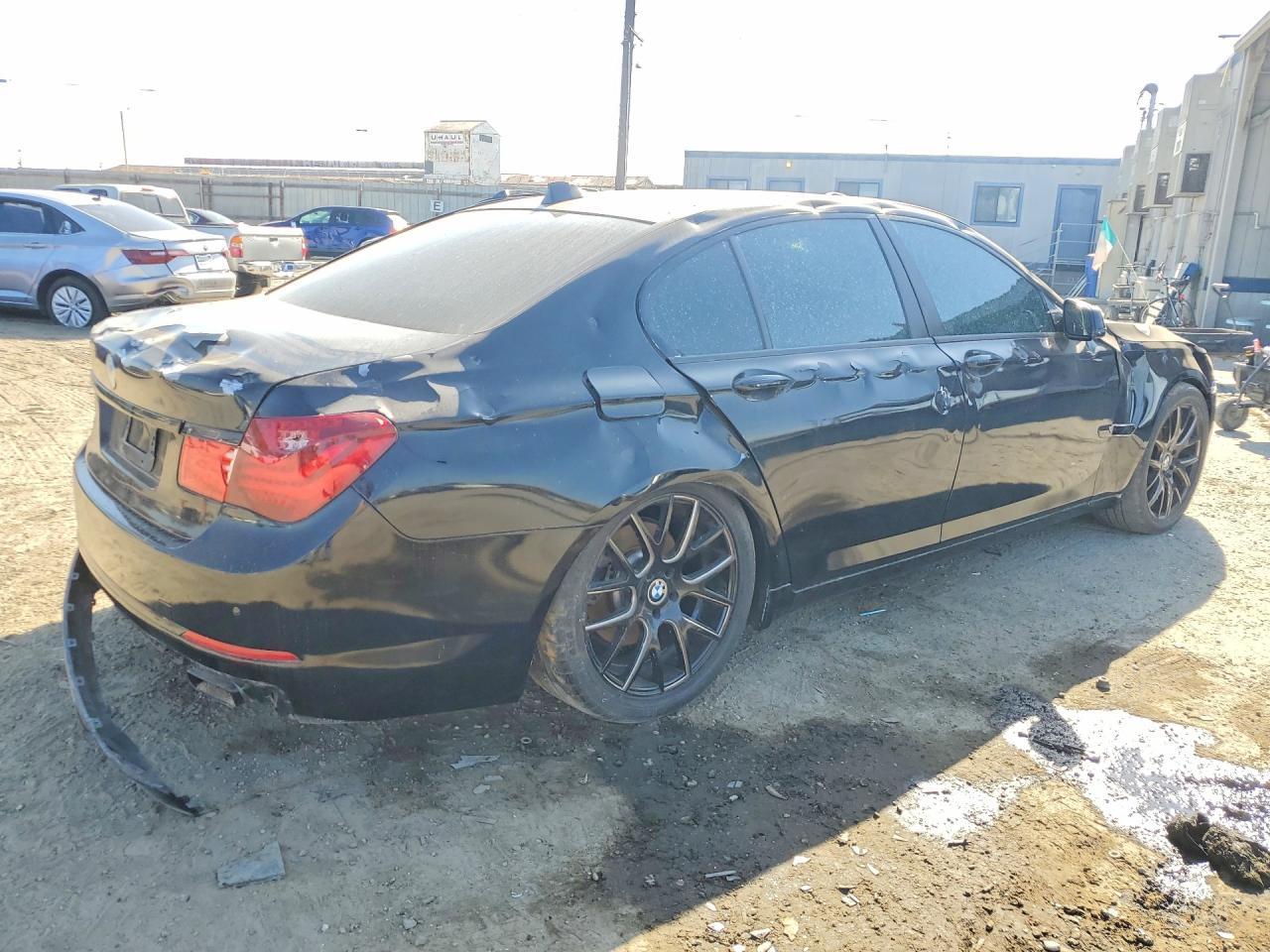 2015 BMW 740 I - Фото 3