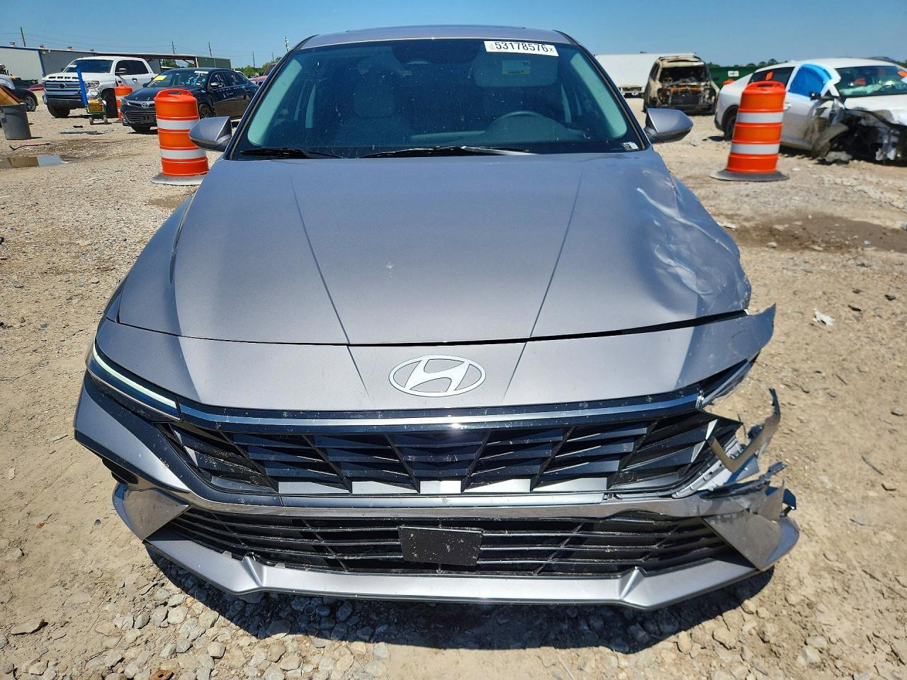 2026 Hyundai Elantra Limited - Image 5