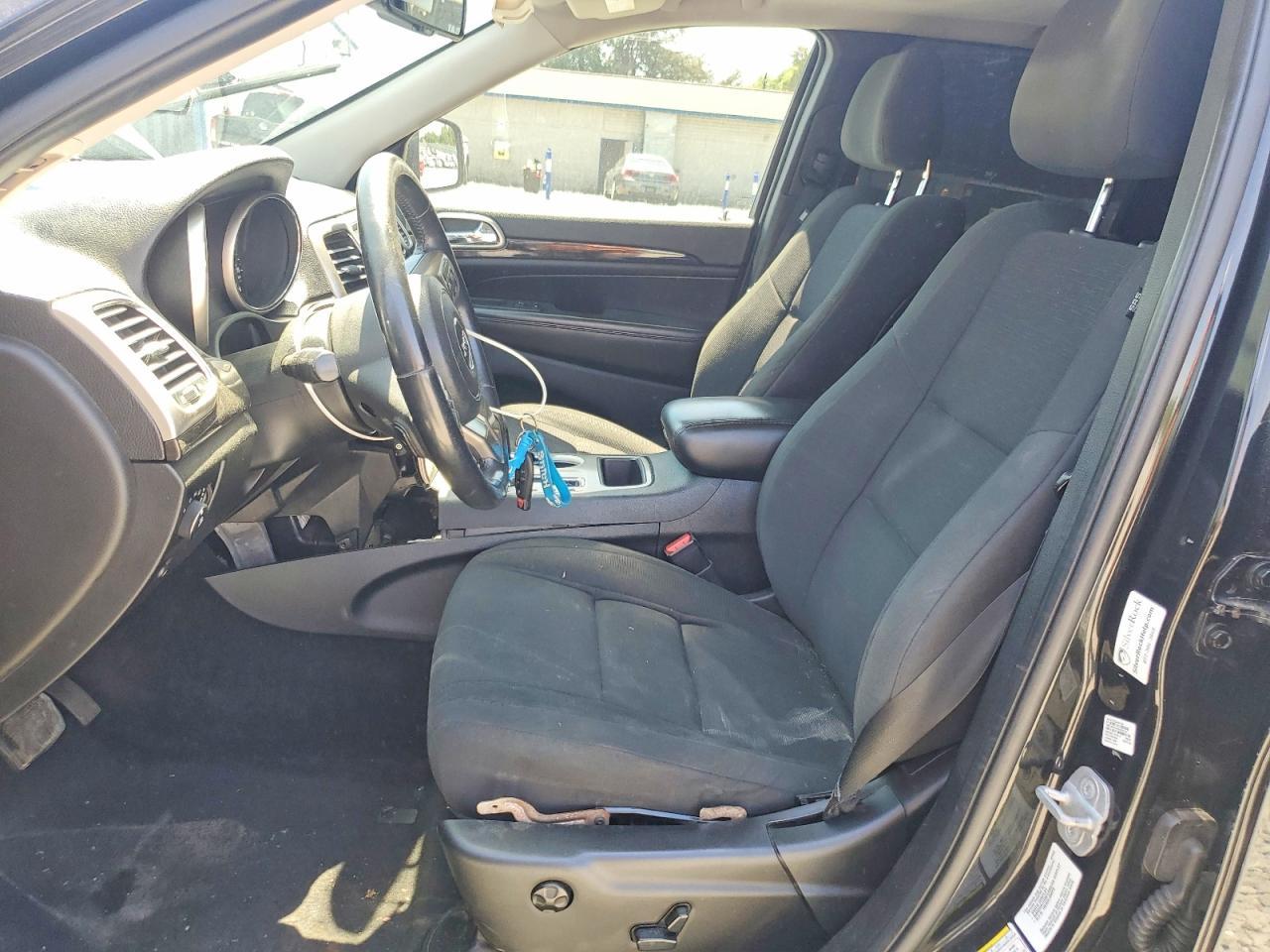 2012 Jeep Grand Cherokee Laredo - Image 7