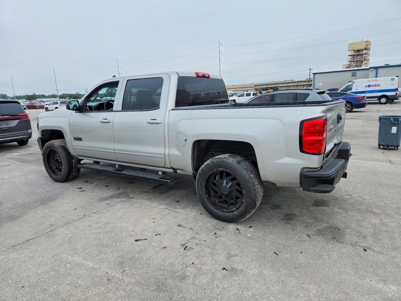2017 Chevrolet Silverado C1500 Lt - Image 2