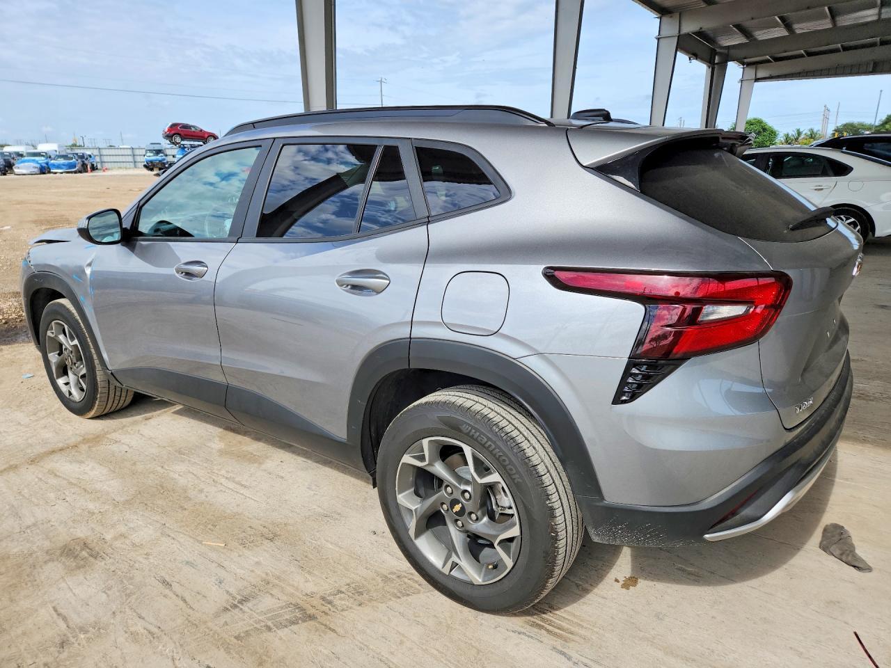 2025 Chevrolet Trax 1Lt - Image 2