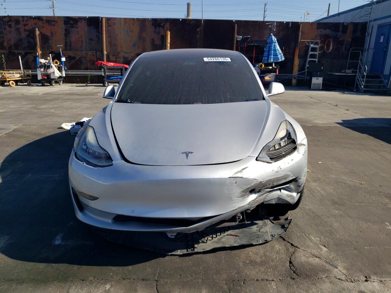 2018 Tesla Model 3 - Фото 5