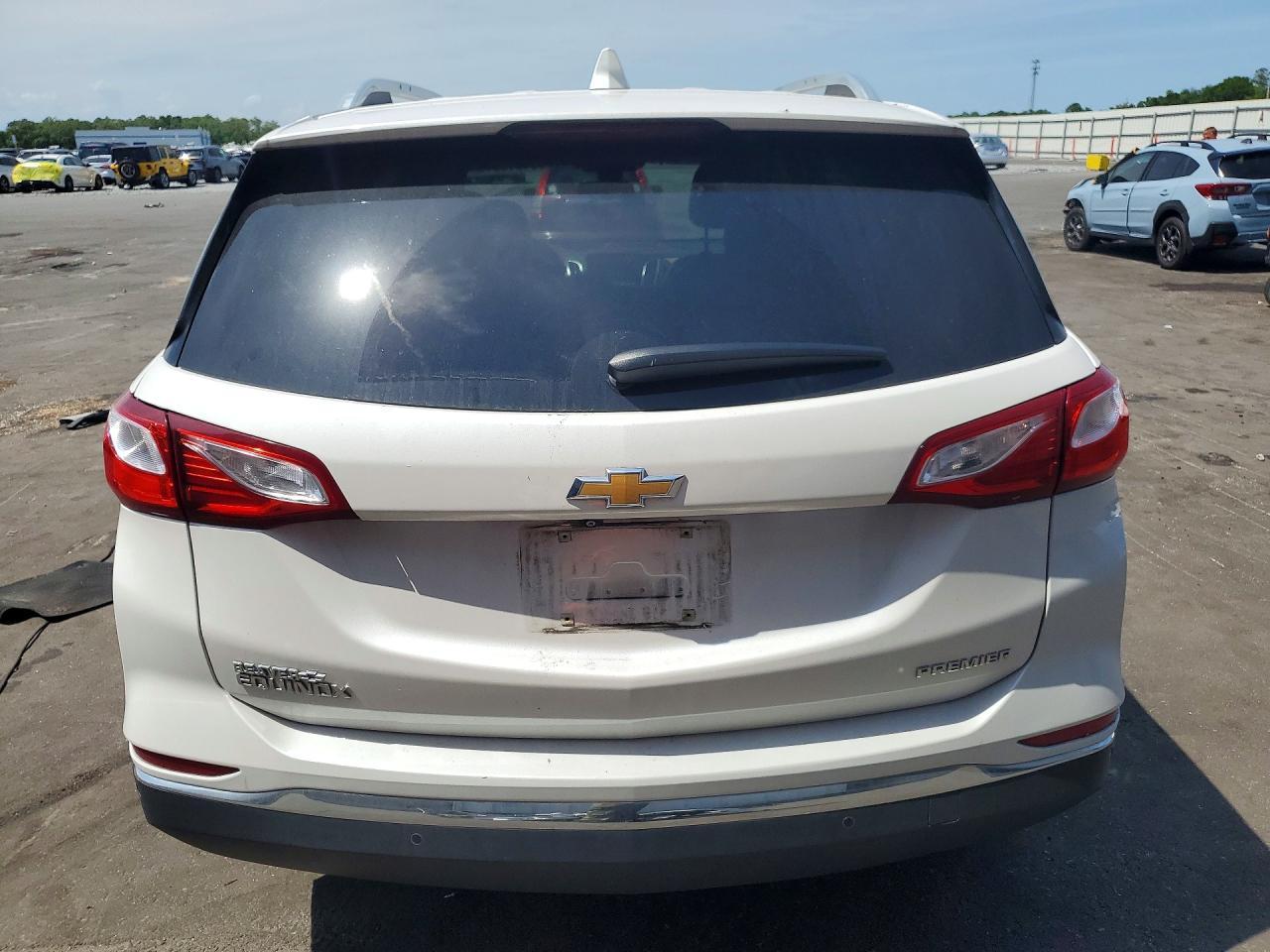 2021 Chevrolet Equinox Premier - Image 6