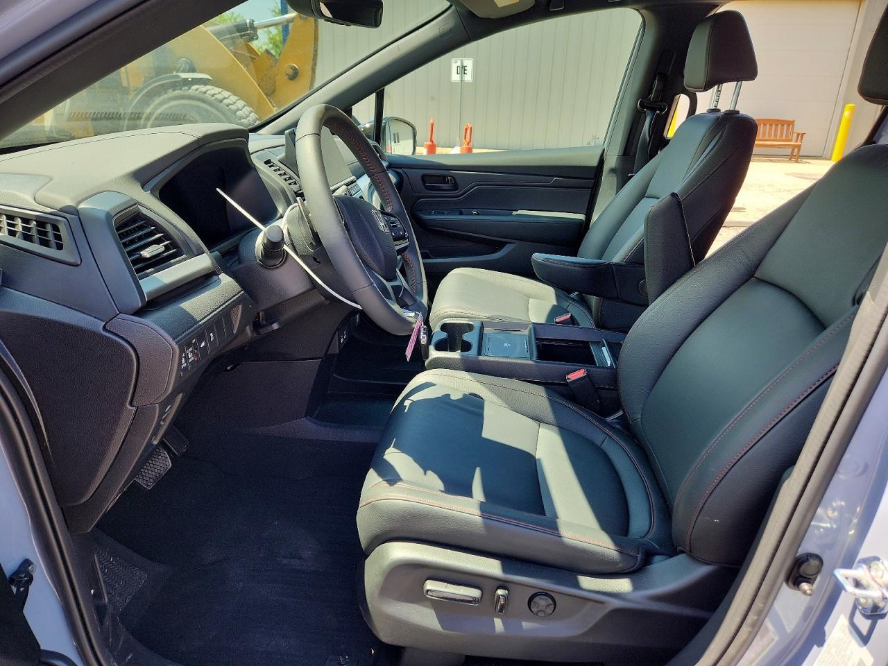 2026 Honda Odyssey Sport-L - Image 7