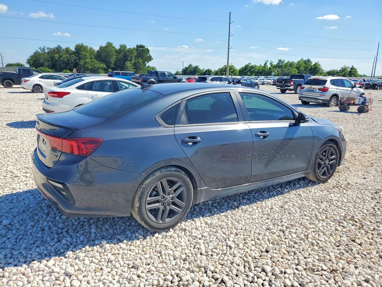 2020 Kia Forte Gt Line - Image 3