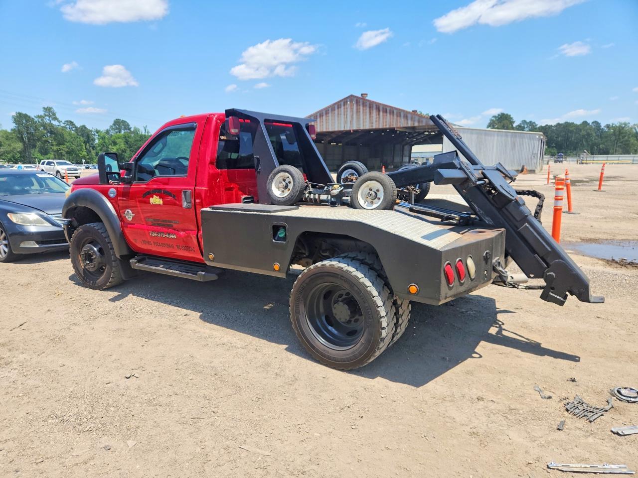 2014 Ford F550 Super Duty - Фото 2