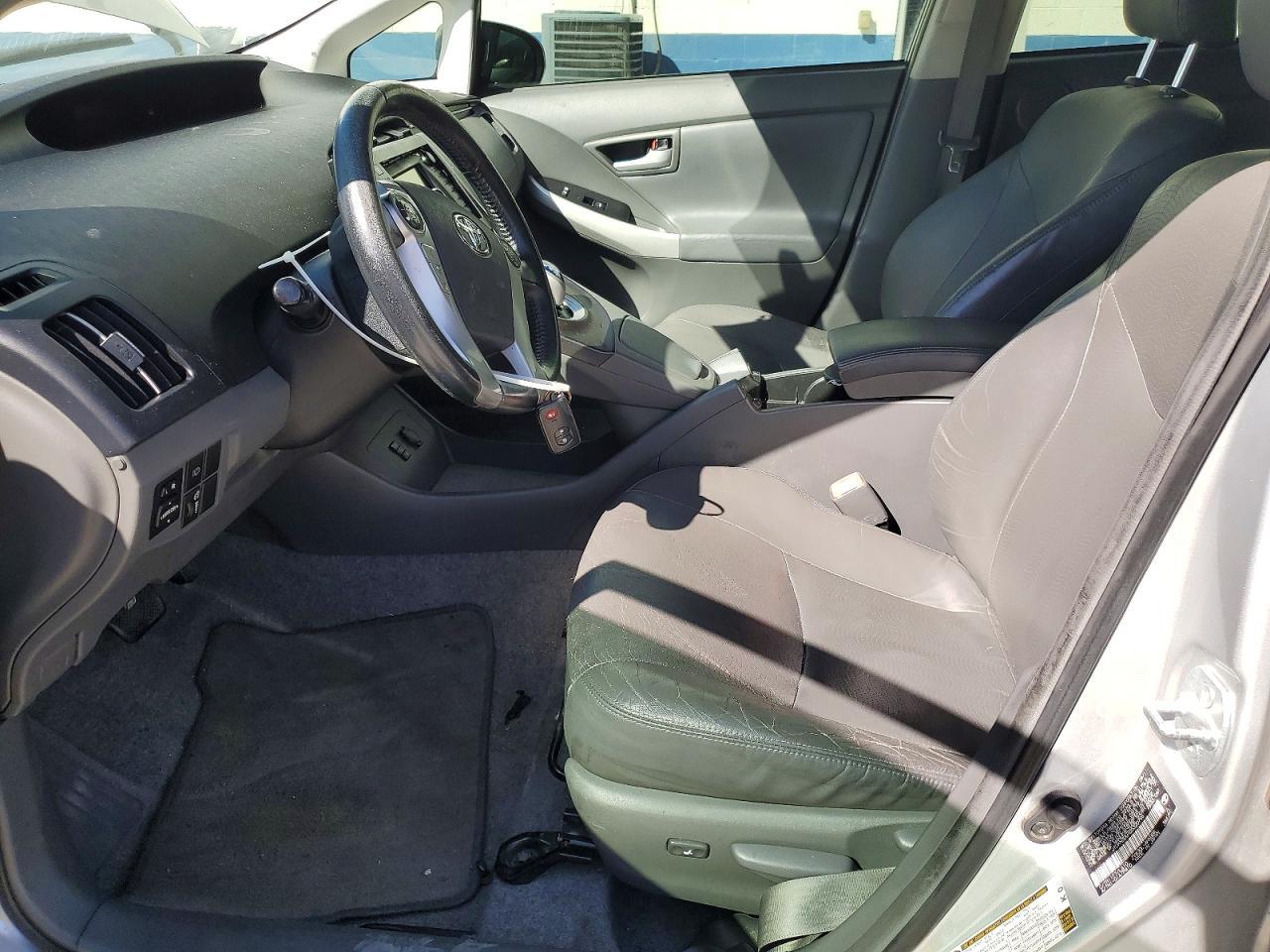 2011 Toyota Prius Five - Фото 7