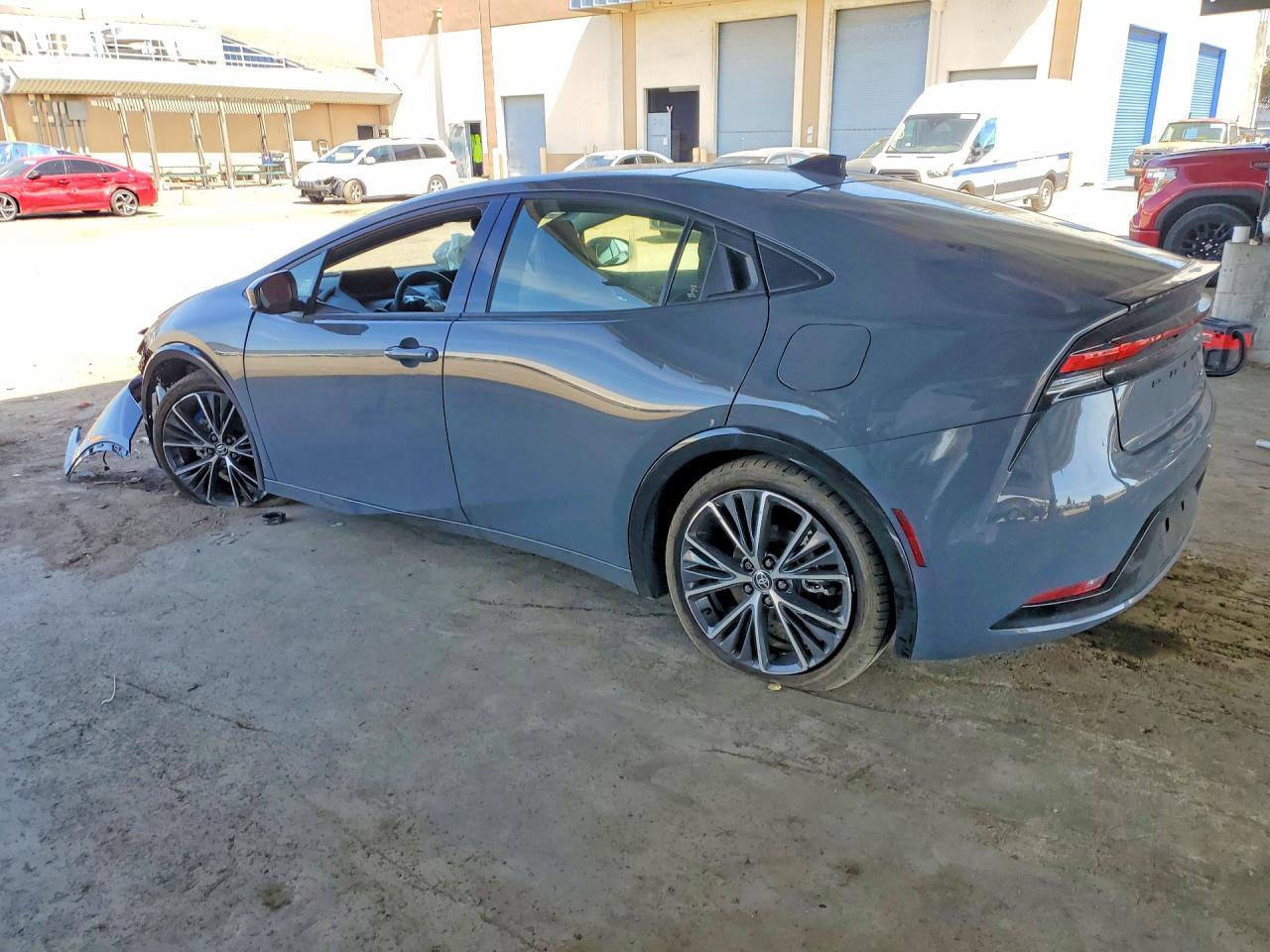 2024 Toyota Prius Xle - Image 2
