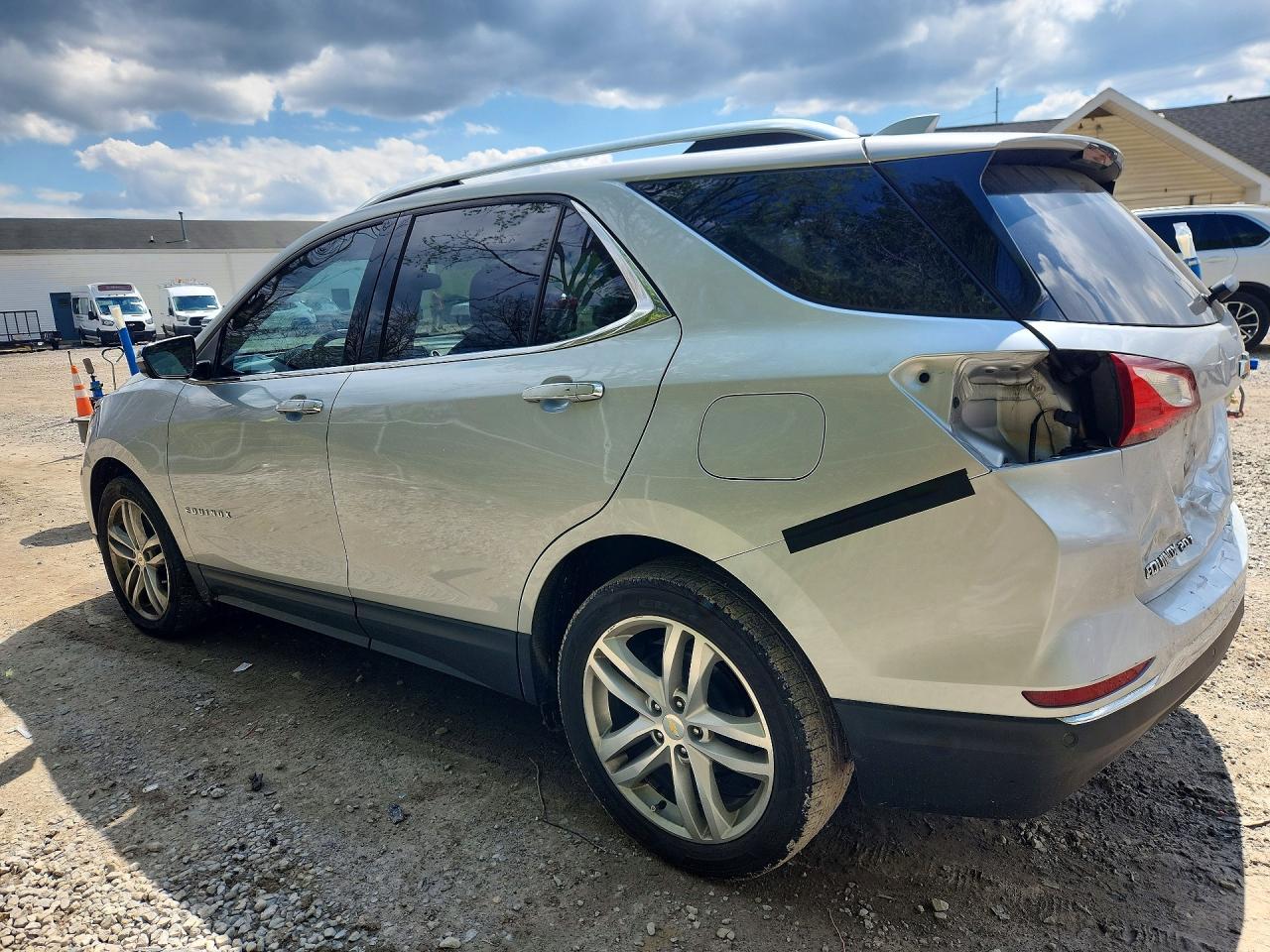 2018 Chevrolet Equinox Premier - Фото 2