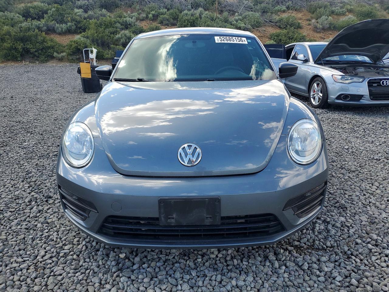 2017 Volkswagen Beetle 1.8T - Image 5