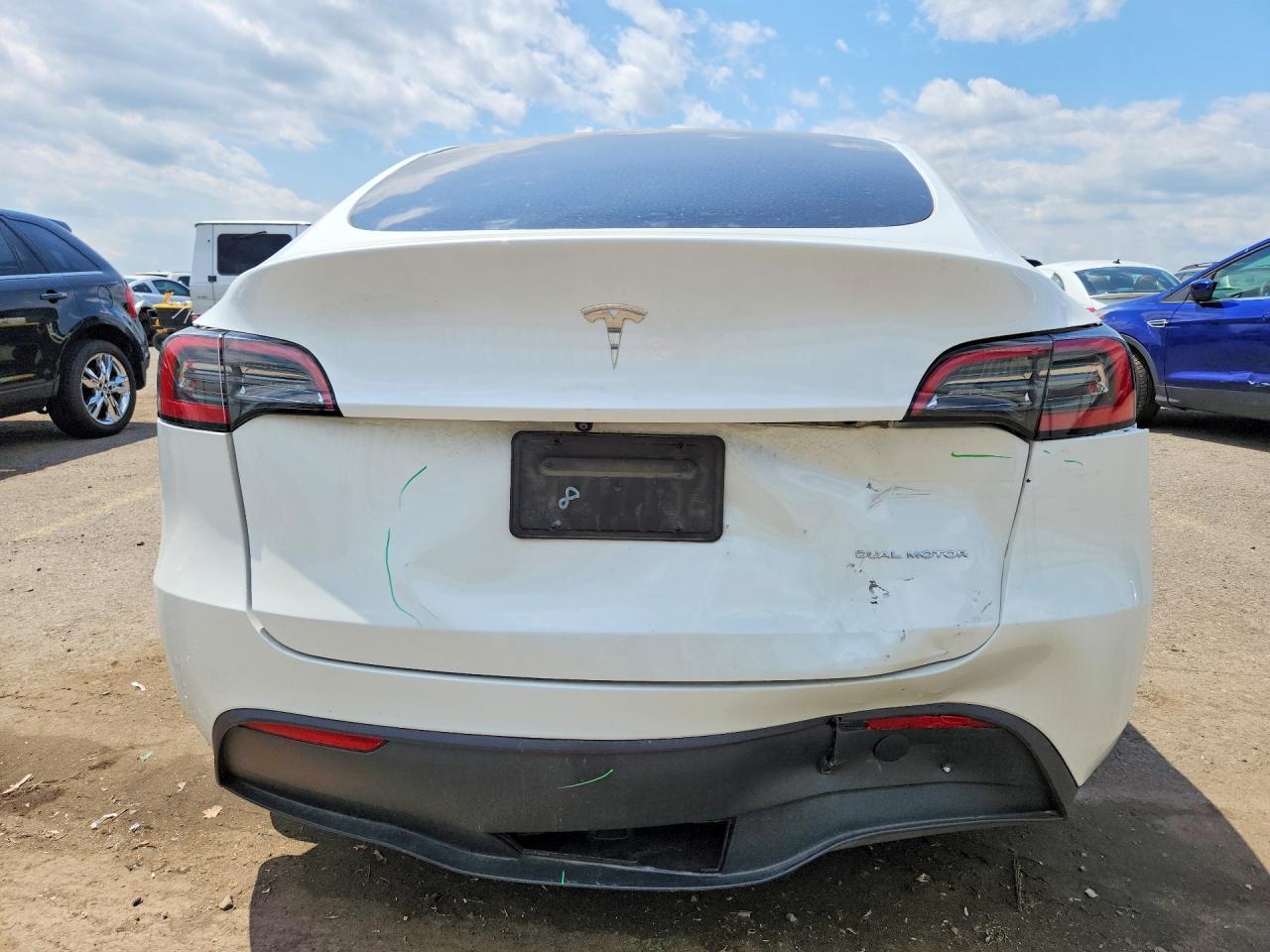 2023 Tesla Model Y - Фото 6