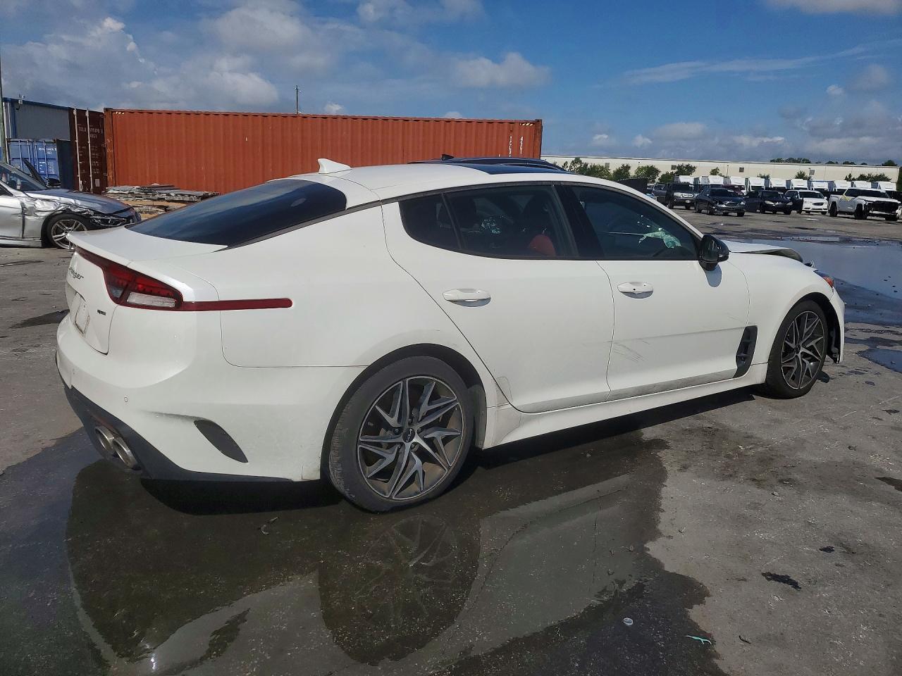2023 Kia Stinger Gt Line - Image 3