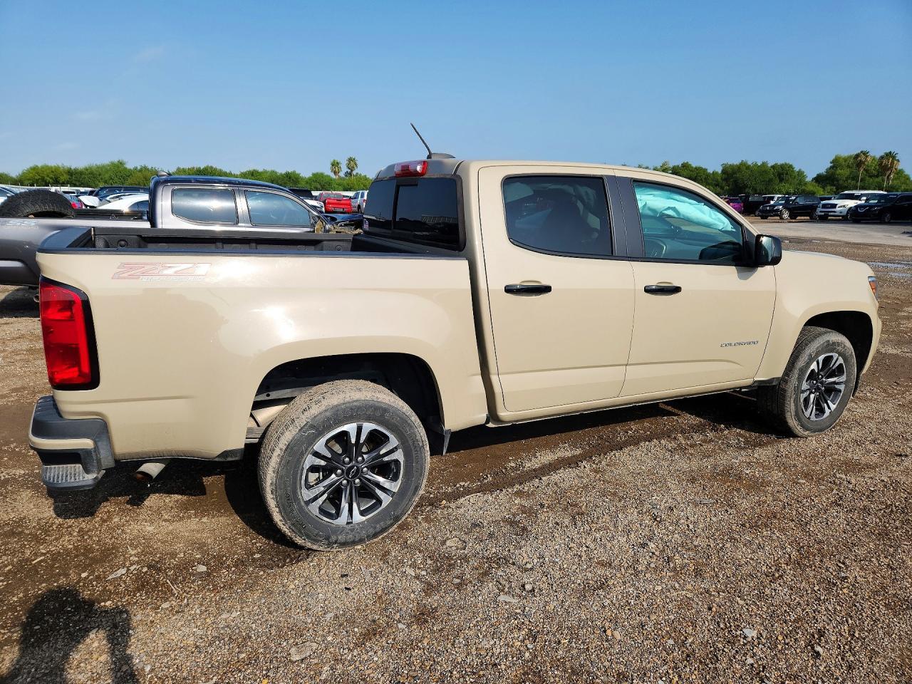 2022 Chevrolet Colorado Z71 - Image 3