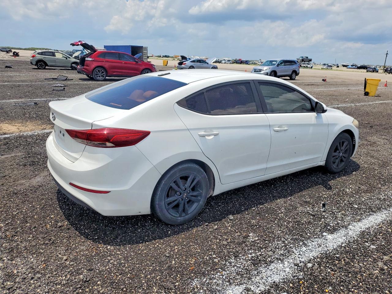 2017 Hyundai Elantra Se - Фото 3