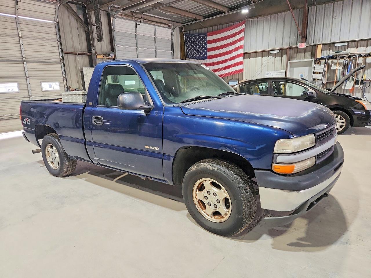 2000 Chevrolet Silverado K1500 - Image 4