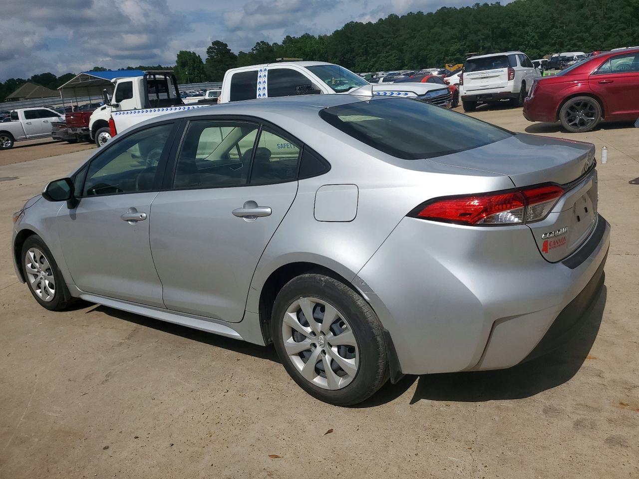 2025 Toyota Corolla Hybrid Le - Image 2