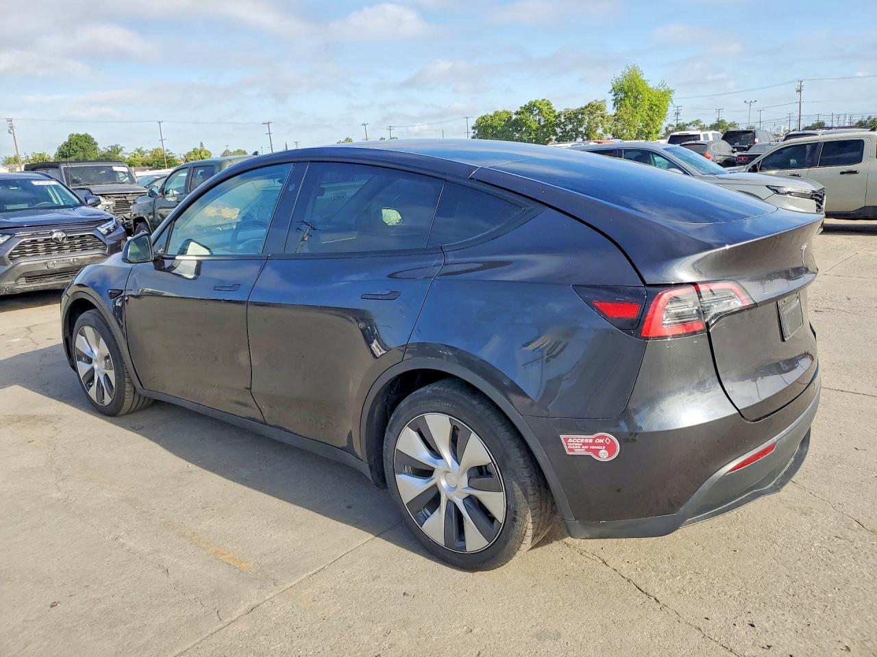2024 Tesla Model Y - Image 2
